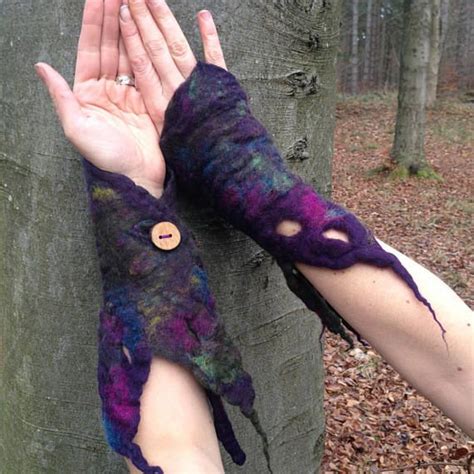 Leafy witch gloves